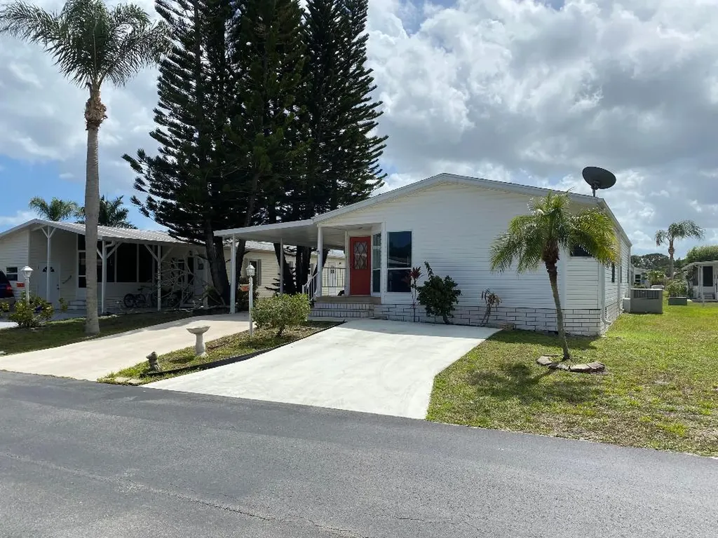 235 Mangrove Bay Place Fort Pierce FL 34982