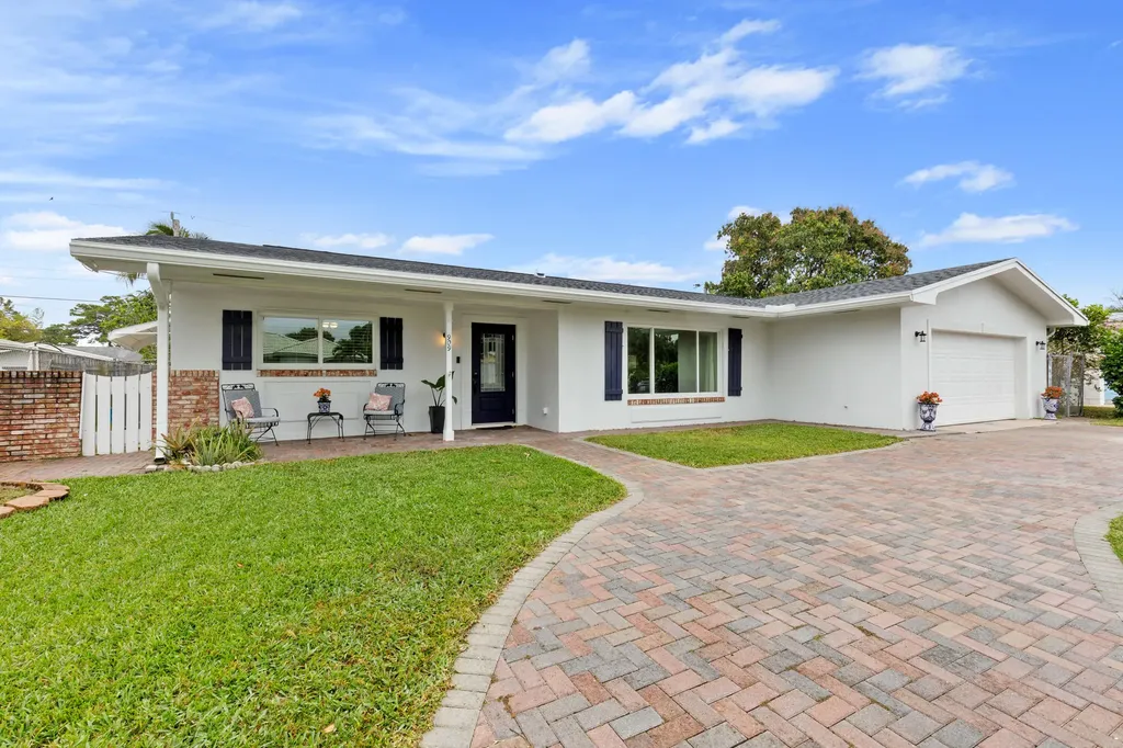 909 SW 27th Place Boynton Beach FL 33435