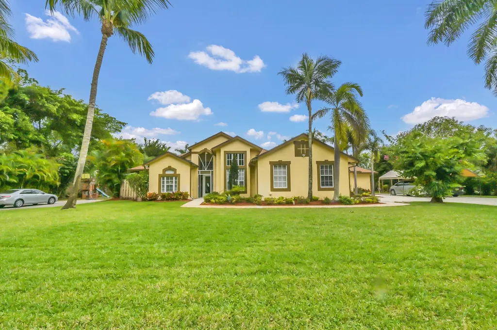 8854 Rodeo Drive Lake Worth FL 33467