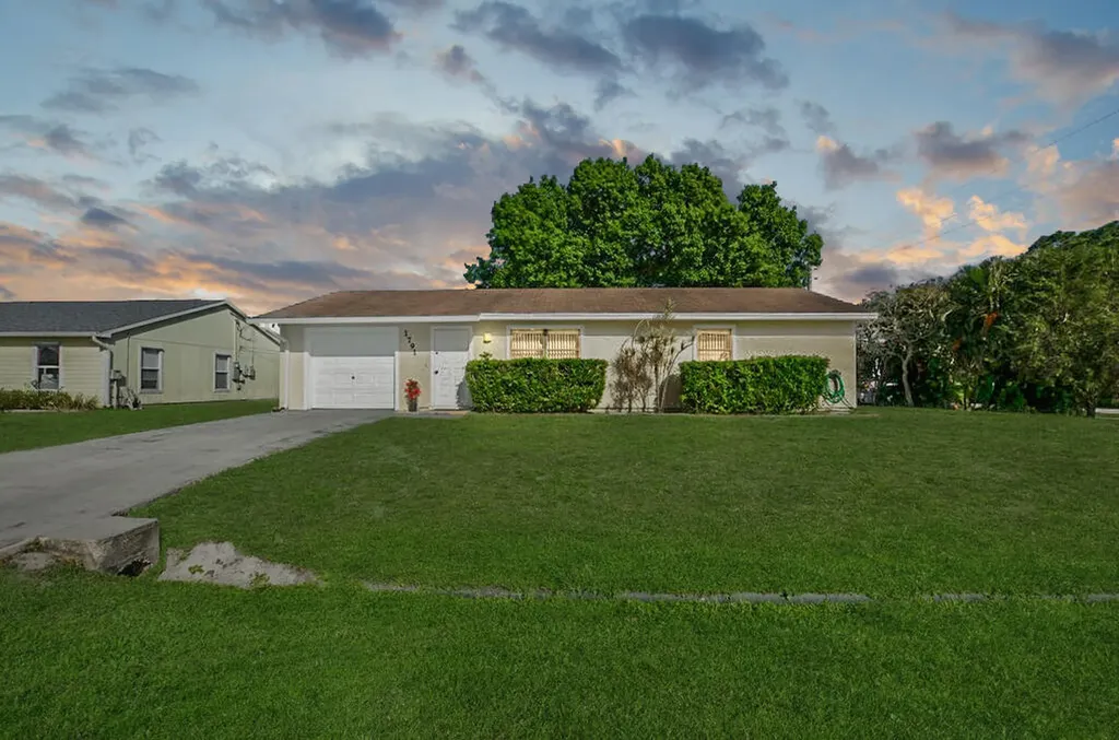 1791 SW Glade Street Port St Lucie FL 34953