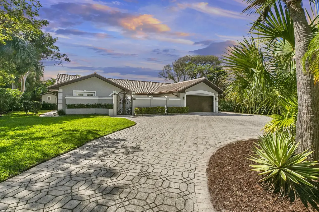 4 Clearview Avenue Hobe Sound FL 33455