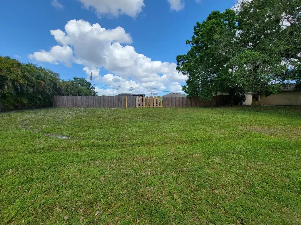 1137 SW Fargo Avenue Port St Lucie FL 34953