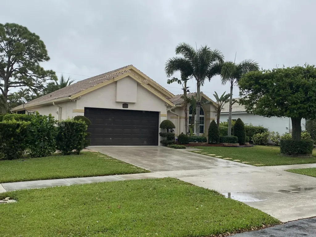 3800 Cypress Lake Drive Lake Worth FL 33467