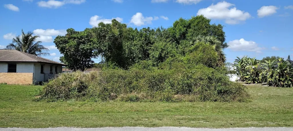 2374 SE Aneci Street Port St Lucie FL 34984