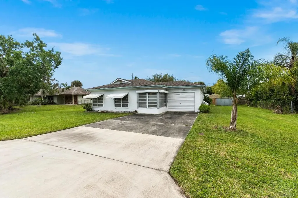 1005 Coral Street Fort Pierce FL 34982