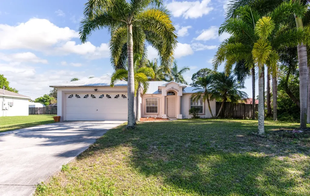 292 SW Pagoda Terrace Port St Lucie FL 34984