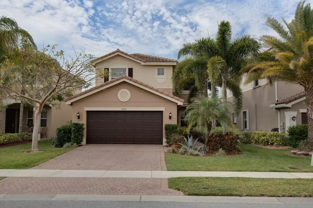 8284 Calabria Lakes Drive Boynton Beach FL 33473