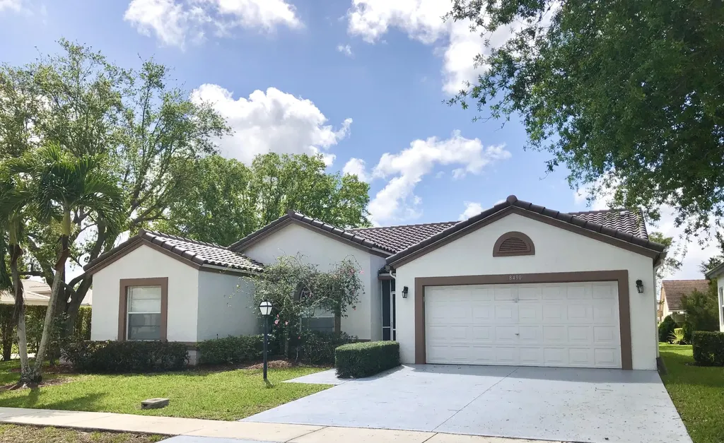 8490 Golden Cypress Court Lake Worth FL 33467