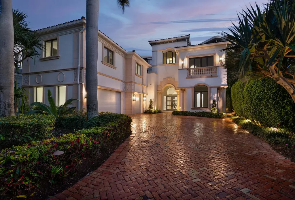 1010 Grand Court Highland Beach FL 33487