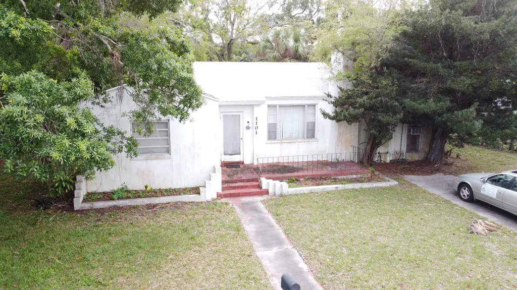 1101 Georgia Avenue Fort Pierce FL 34950