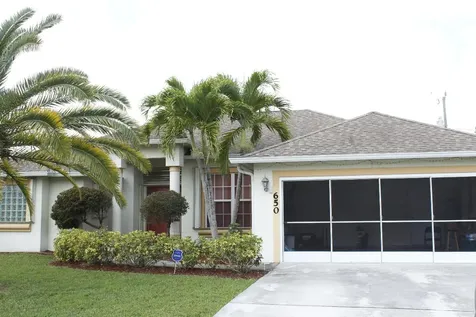 650 SE Stow Terrace Port St Lucie FL 34984