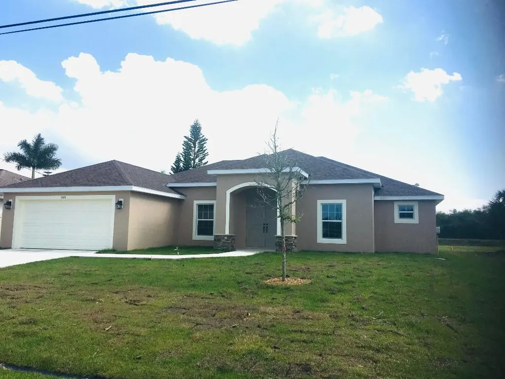 926 SW Abbot Avenue Port St Lucie FL 34953