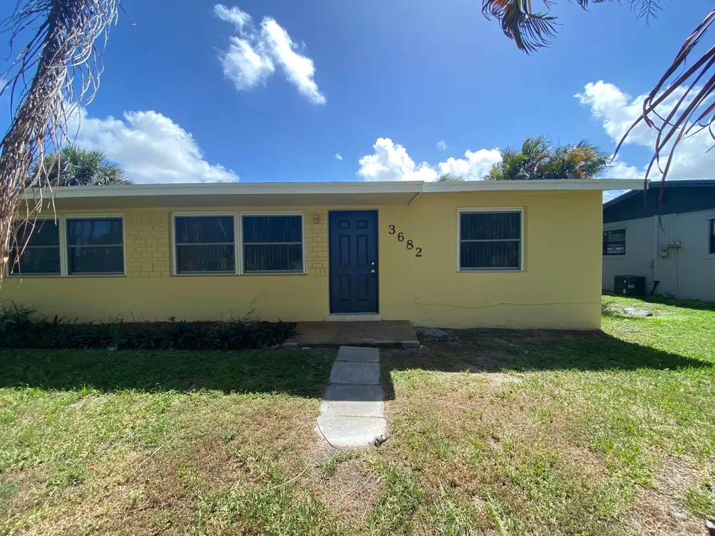 3682 William Street West Palm Beach FL 33403