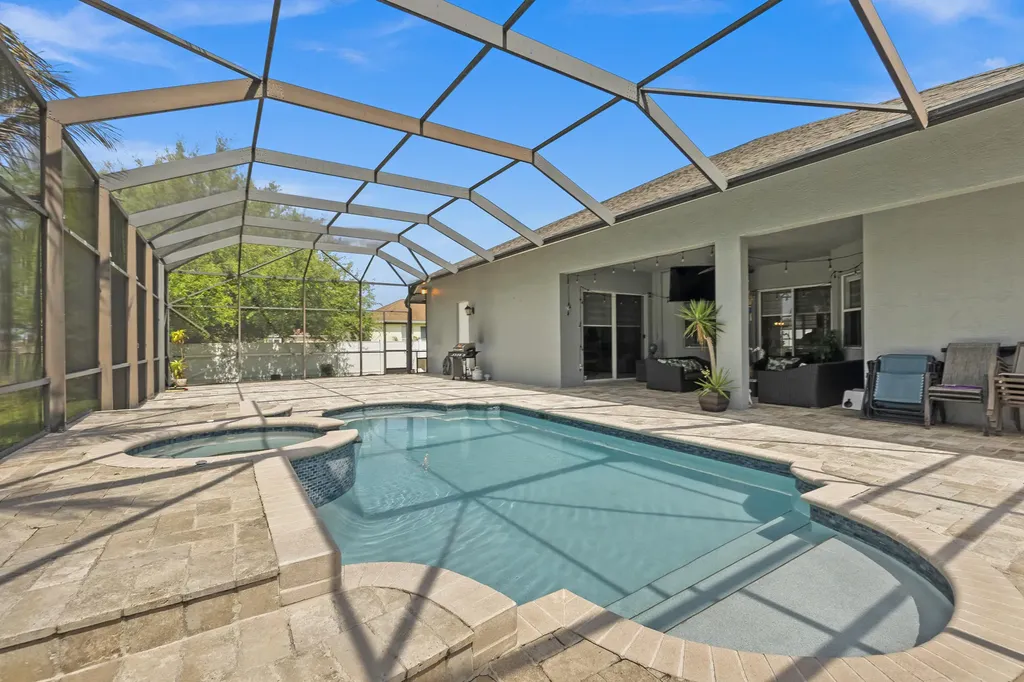 2052 SW Driftwood Street Port St Lucie FL 34953