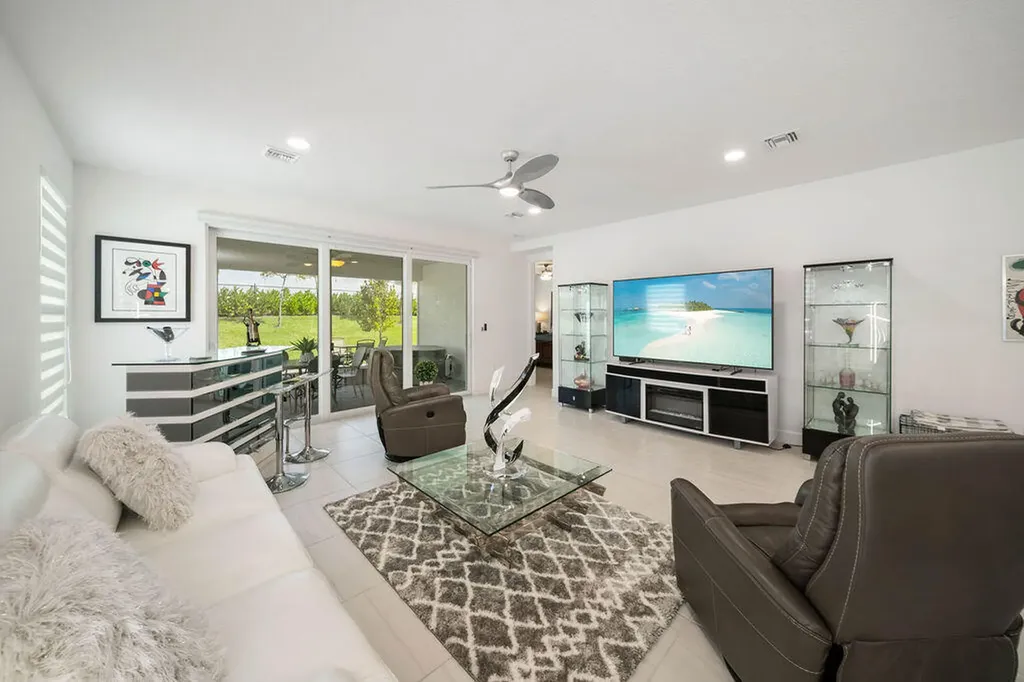 11816 SW Waterford Isle Way Port St Lucie FL 34987