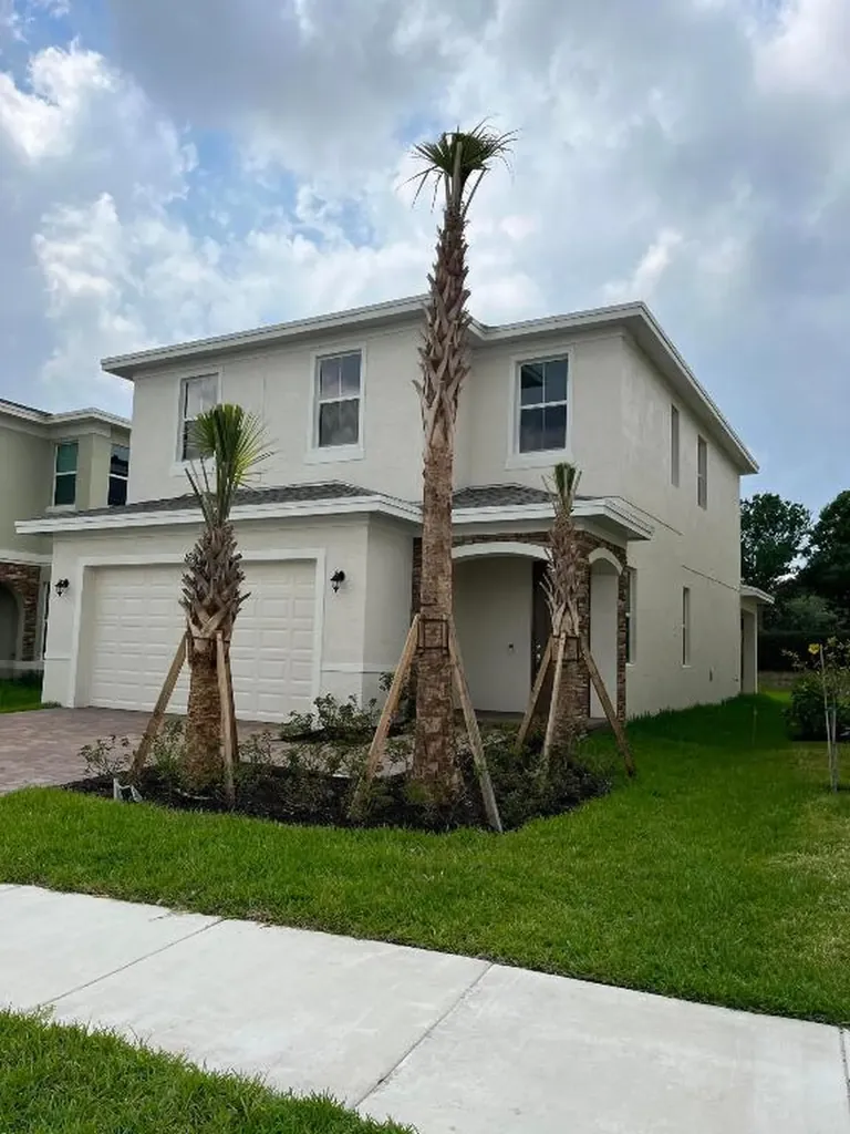 1681 NW Cataluna Circle Port St Lucie FL 34986