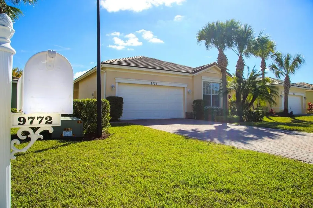 9772 SW Glenbrook Drive Port St Lucie FL 34987