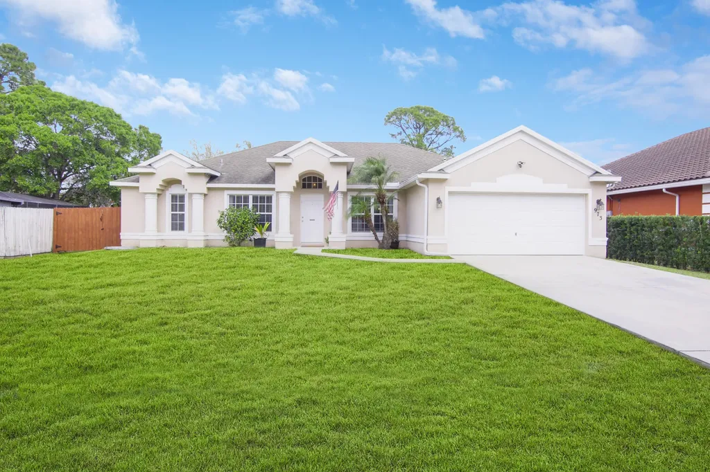 973 SW General Patton Terrace Port St Lucie FL 34953