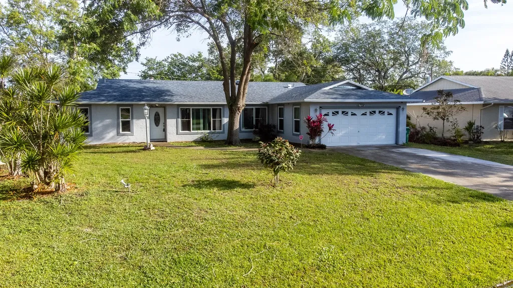 713 SE Cavern Avenue Port St Lucie FL 34983