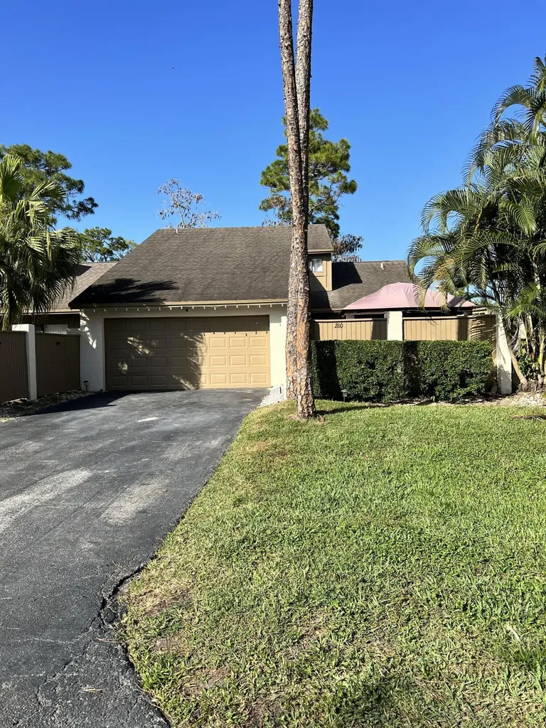 280 Wood Dale Drive Wellington FL 33414