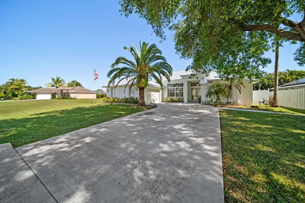 480 SW Holden Terrace Port St Lucie FL 34984