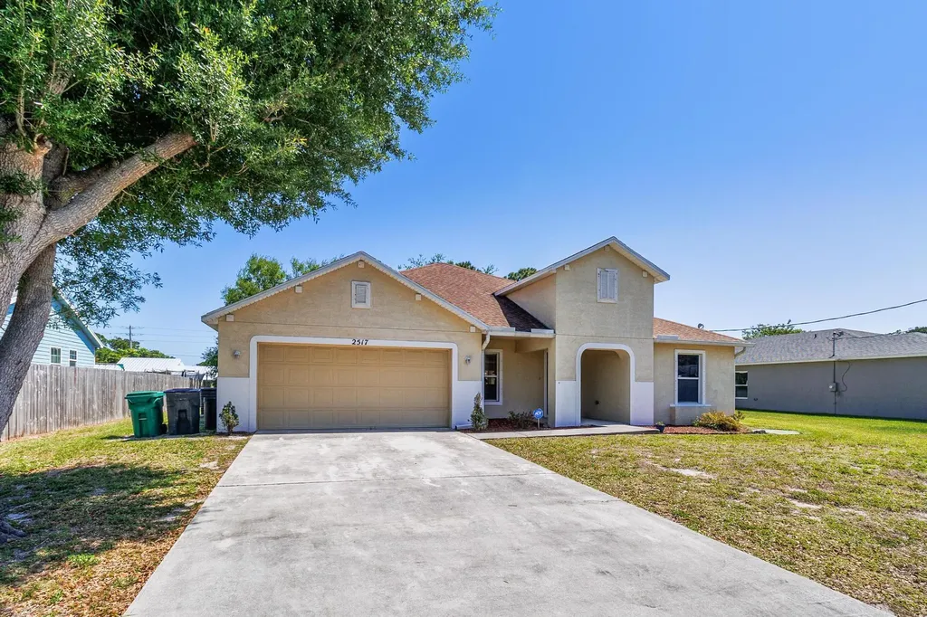 2517 SW Cooper Lane Port St Lucie FL 34984