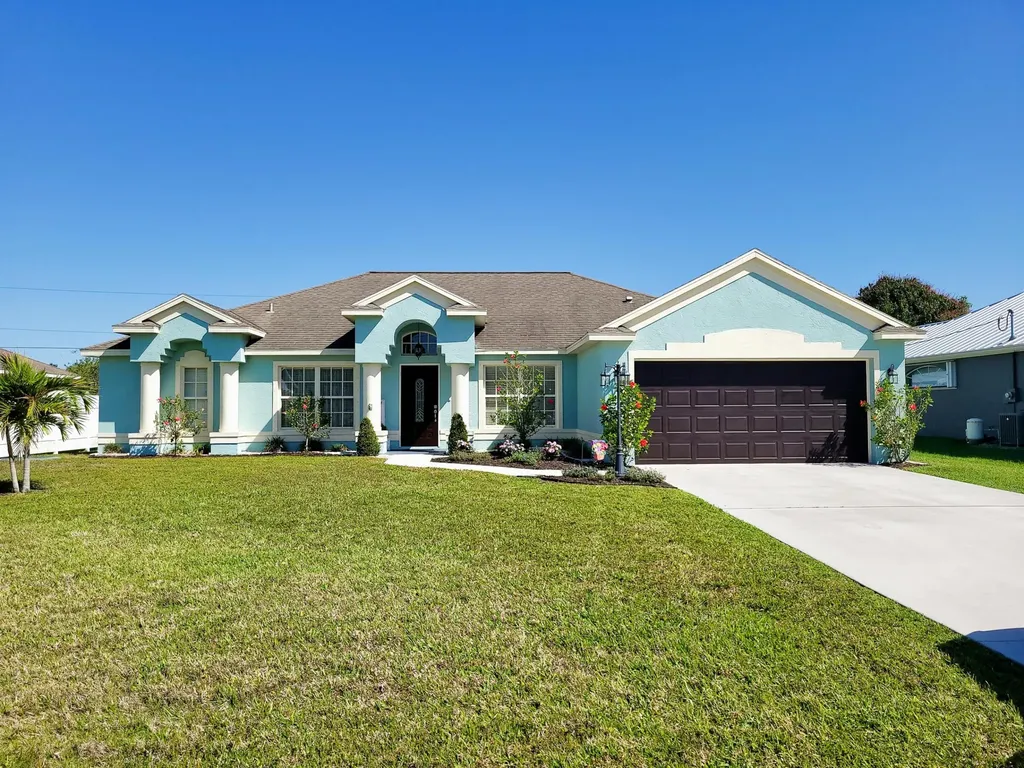 545 SW Lakehurst Drive Port St Lucie FL 34983