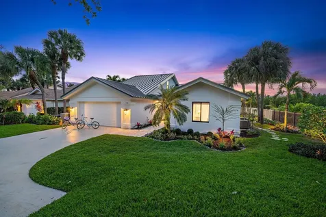 176 Harbourside Circle Jupiter FL 33477