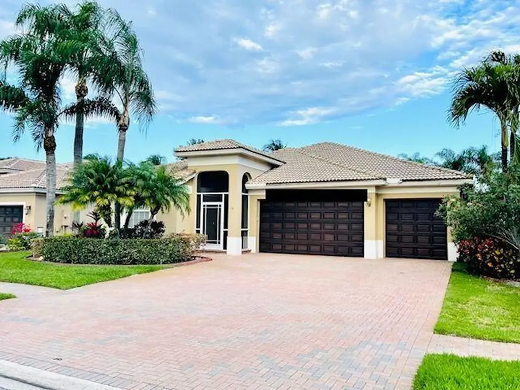 122 Bella Vista Way Royal Palm Beach FL 33411