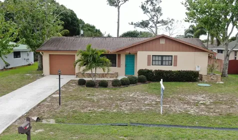 774 SE Elwood Avenue Port St Lucie FL 34983