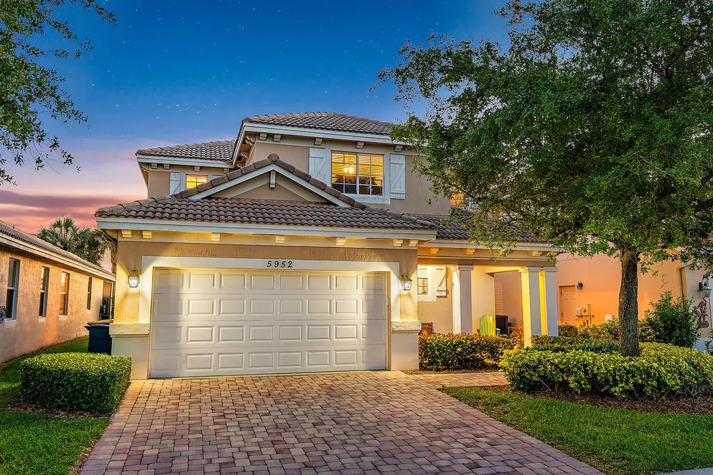 5952 SE Crooked Oak Avenue Hobe Sound FL 33455