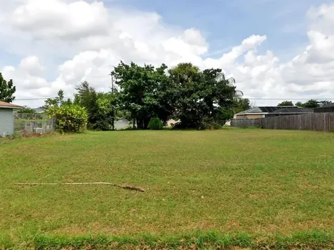 673 SW Dolores Avenue Port St Lucie FL 34983