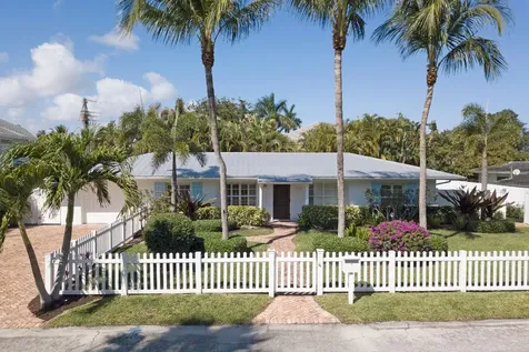 223 Kings Lynn Delray Beach FL 33444
