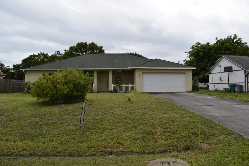 1470 SW Sudder Avenue Port St Lucie FL 34953