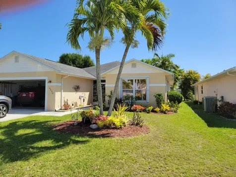 6630 Gaviota Fort Pierce FL 34951