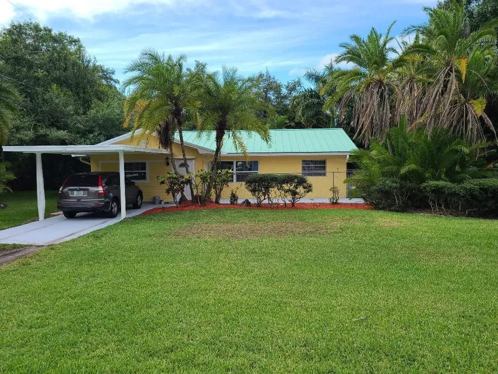 1300 W 1st Street Fort Pierce FL 34982