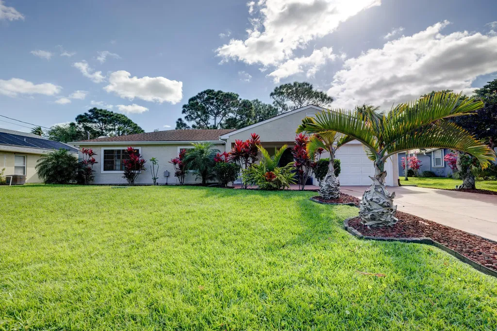 2481 SE Leithgow Street Port St Lucie FL 34952