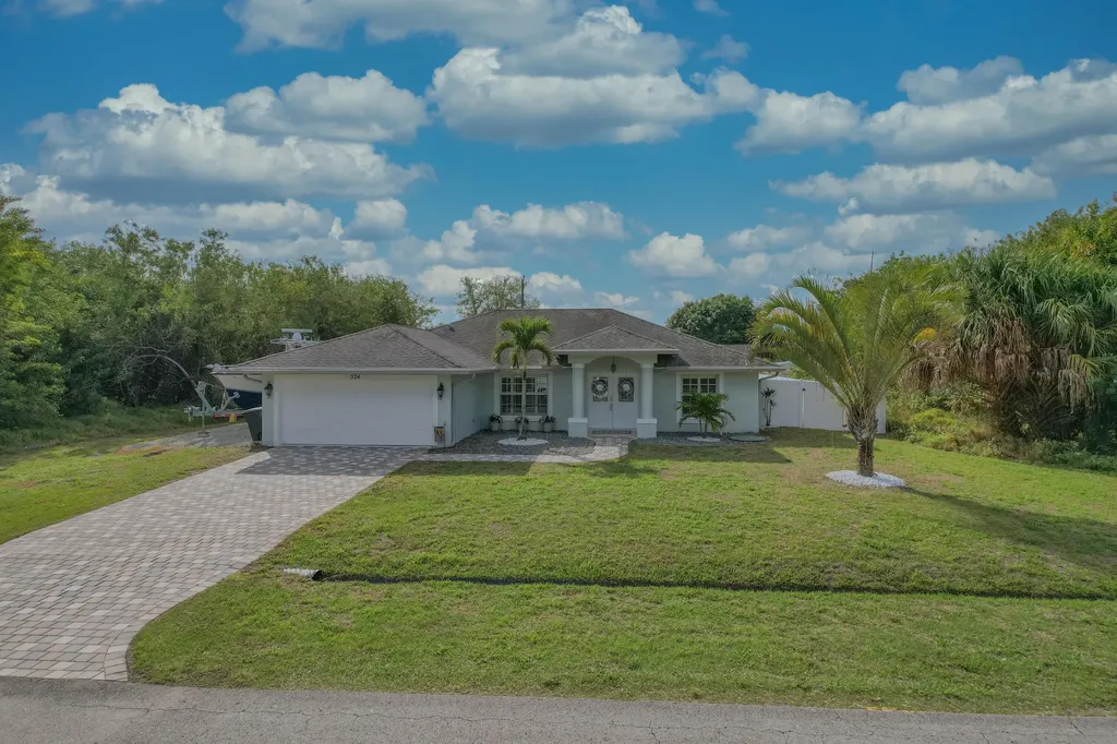 524 SW Undallo Road Port St Lucie FL 34953