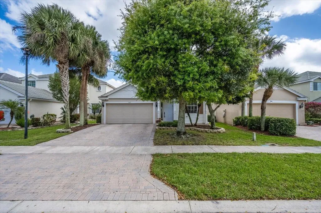 142 Berenger Walk Royal Palm Beach FL 33414