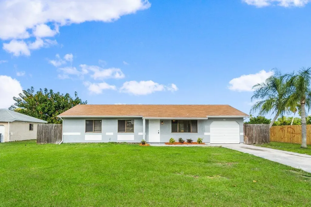 1161 SE Parrish Court Port St Lucie FL 34952