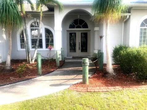 1162 SW Abingdon Avenue Port St Lucie FL 34953