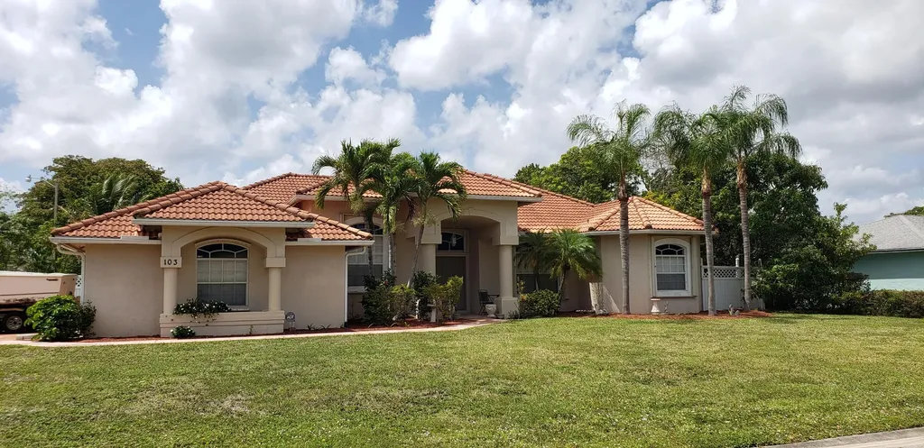 103 Swan Parkway E Royal Palm Beach FL 33411