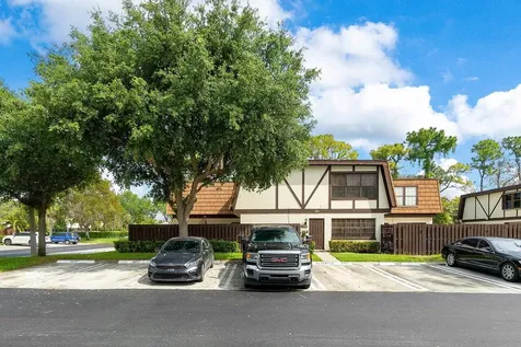 146 Weybridge Circle Royal Palm Beach FL 33411
