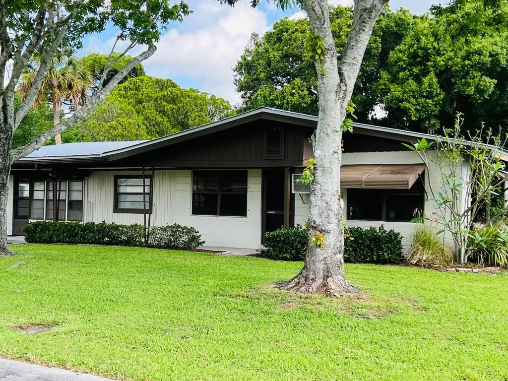 1710 Paseo Avenue Fort Pierce FL 34982