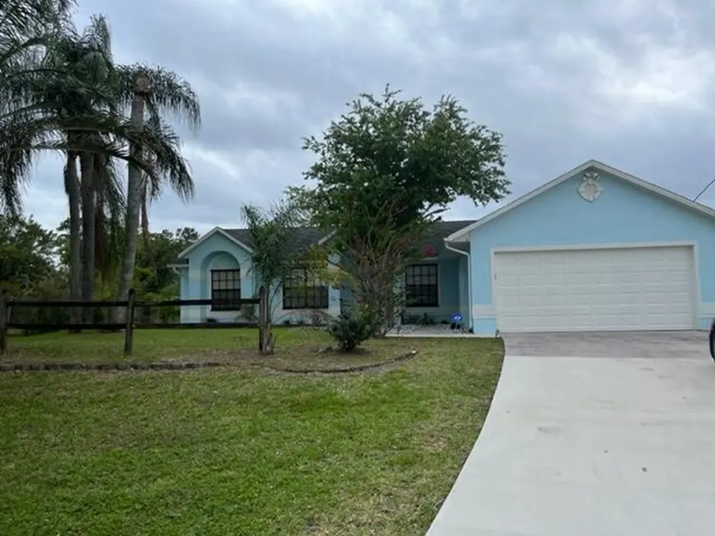 2298 SW Jay Avenue Port St Lucie FL 34953