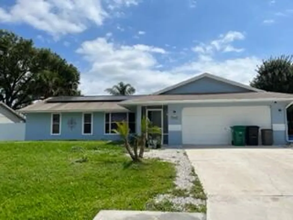 2321 SW Freeman Street Port St Lucie FL 34953