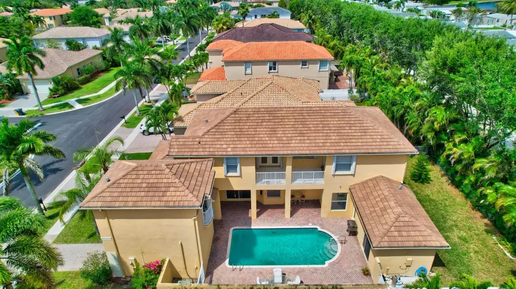 6802 Houlton Circle Lake Worth FL 33467
