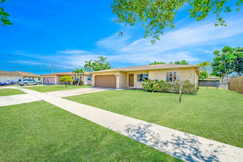 11108 Mustang Street Boca Raton FL 33428