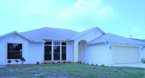5860 NW Dunmore Avenue Port St Lucie FL 34986