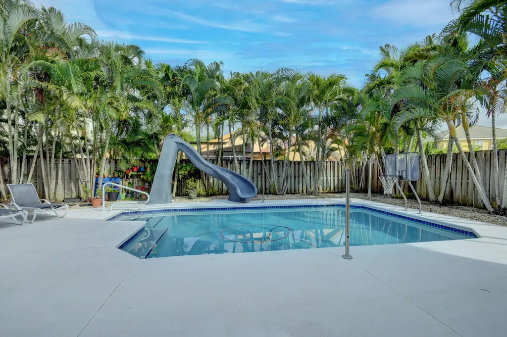 7402 Prescott Lane Lake Worth FL 33467